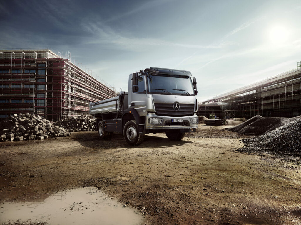 hamecher-location-vehicule-occitanie-poid-lourd-utilitaire-transport-btp-fourgon-benne-grue